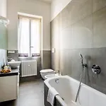 公寓 Exclusive 3 Bedrooms Near Duomo 米兰