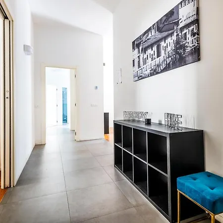Exclusive 3 Bedrooms Near Duomo * Mediolan